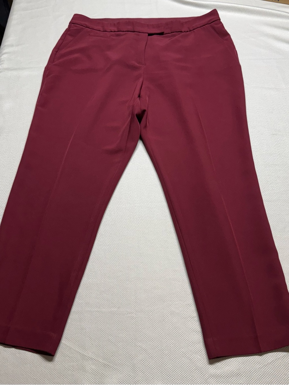 Investments Woman Wine Straight Leg Pants